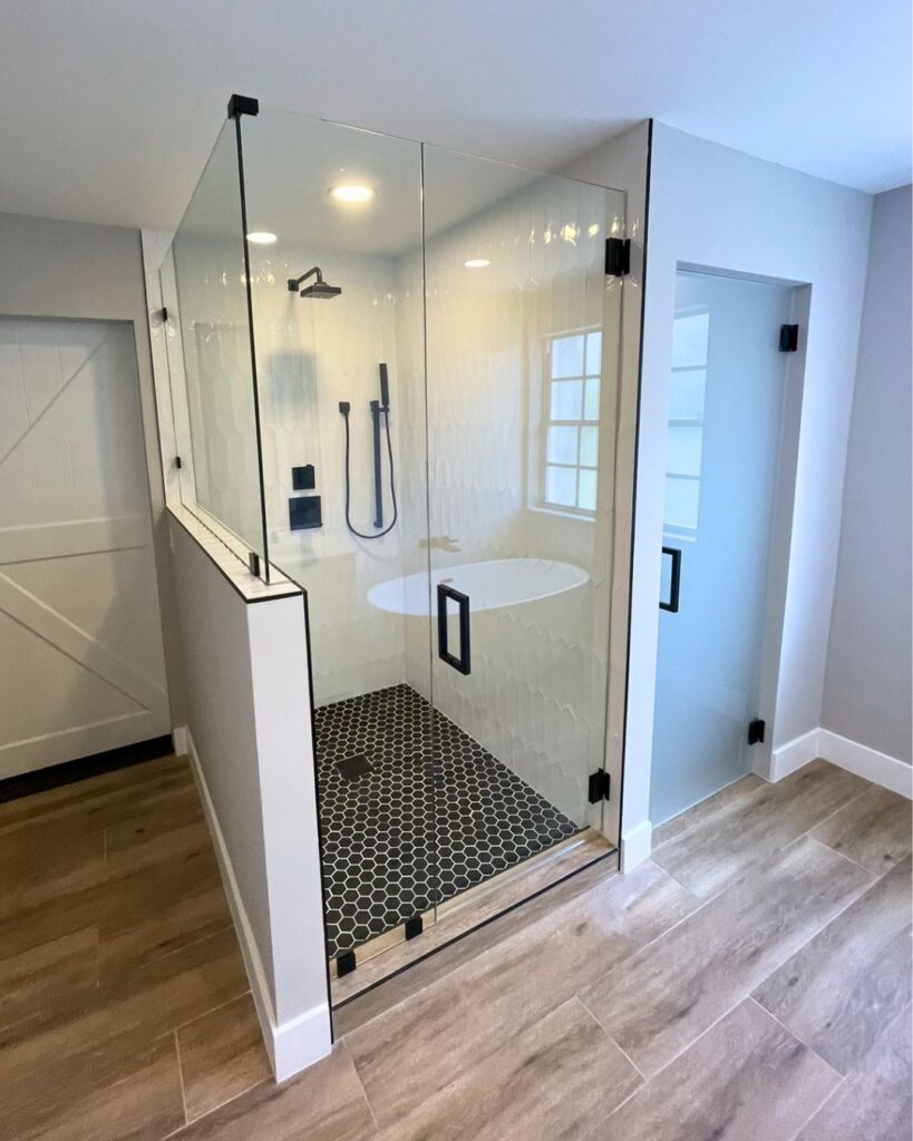 Custom glass enclosure for luxury bathroom in Florida